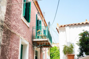 Elisabeth's Traditional House in Poros